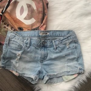 Roxy denim shorts size 7